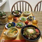 トロトロ♡甘辛牛すじ肉と温玉のっけ丼